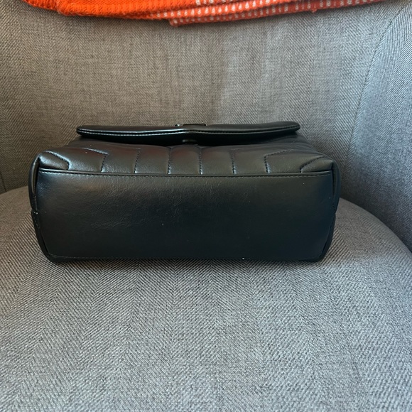 Saint Laurent Small Quilted Loulou bag - Picture 9 of 16